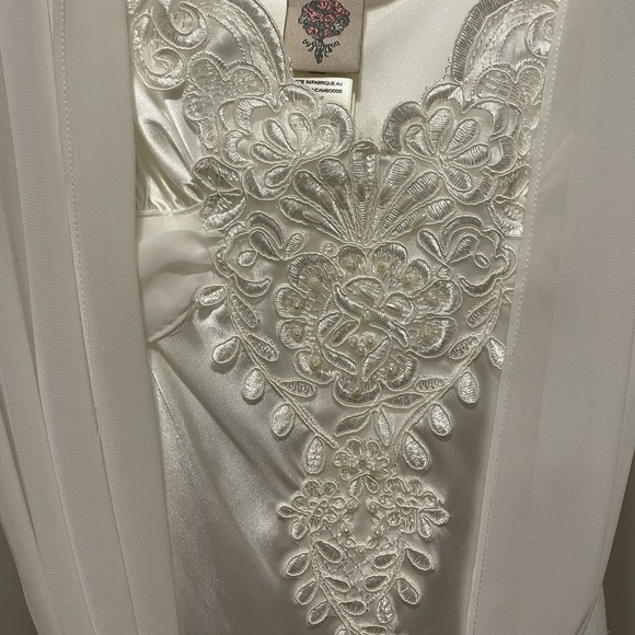 2 Piece In Bloom by Jonquil| Bridal Nightgown - Picture 6 of 8